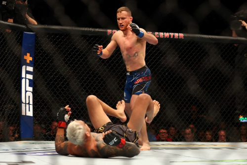Mengenal Oktagon, Ring UFC yang Berbentuk Segi 8