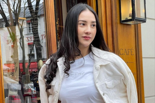 5 Artis yang Suka Makan di Warteg