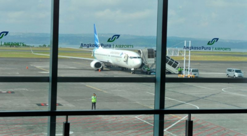 erupsi-gunung-lewotobi-3-bandara-ini-tetap-beroperasi