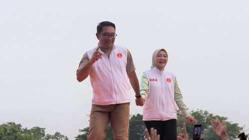 ridwan-kamil-minta-relawan-terus-berjuang-di-detik-detik-akhir-pencoblosan