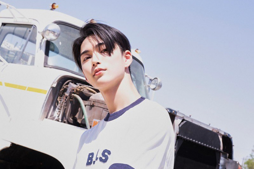 Seunghan Debut Solo Tahun Depan Usai Tinggalkan RIIZE
