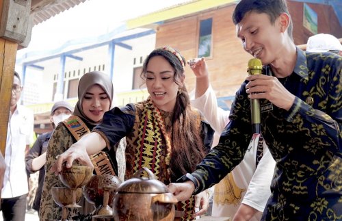 zita-anjani-kunjungi-keturunan-pahlawan-nasional-radin-inten-ii-ini-yang-dibahas