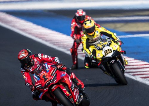 mana-yang-lebih-cepat-superbike-atau-motor-motogp