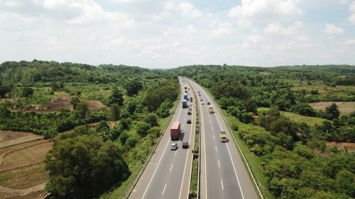 pentingnya-memahami-teknik-berkendara-yang-baik-dan-benar-di-jalan-tol