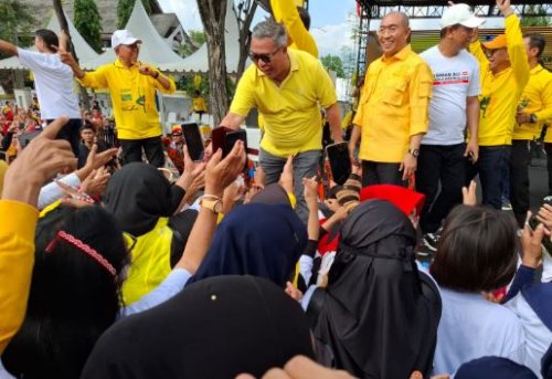 di-hut-golkar-ahmad-ali-tegaskan-maju-sebagai-calon-gubernur-untuk-mengabdi-kepada-masyarakat