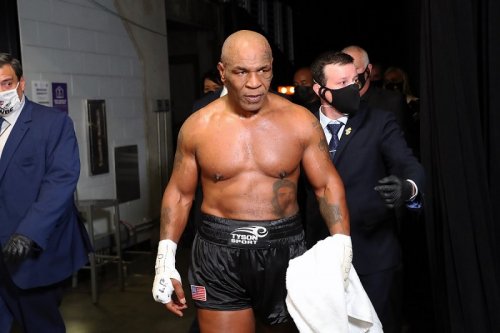 mike-tyson-resmi-pensiun-setelah-kalah-dari-jake-paul