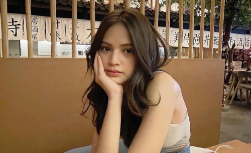 Biodata dan Agama Maudy Effrosina Pacar Baru Fadly Faisal