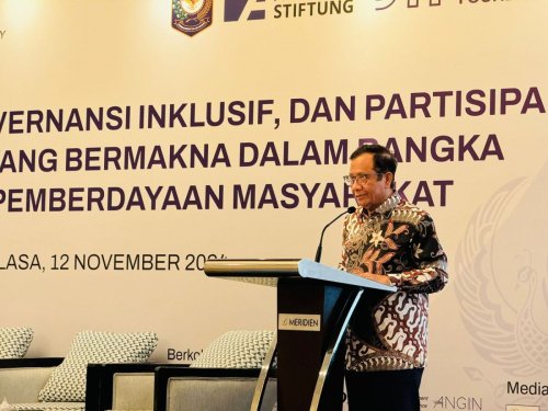 redam-ambisi-berkuasa-mahfud-md-habibie-contohkan-demokrasi-yang-berkeadaban