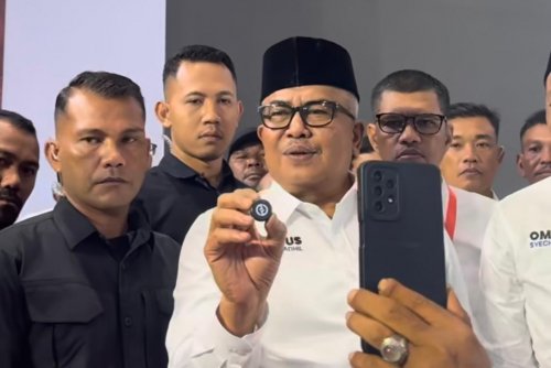 debat-terakhir-ricuh-gegara-clip-on-kubu-bustami-hamzah-protes-putusan-kip-aceh