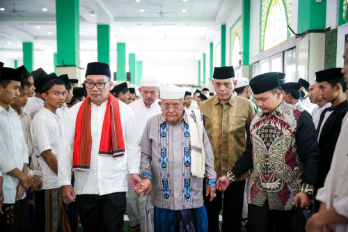 KH Syukron Makmun Doakan Terbaik untuk Ridwan Kamil, Dukung Program Merakyat