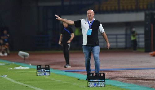 bojan-hodak-ingin-persib-bandung-kejar-pencapaian-timnas-indonesia