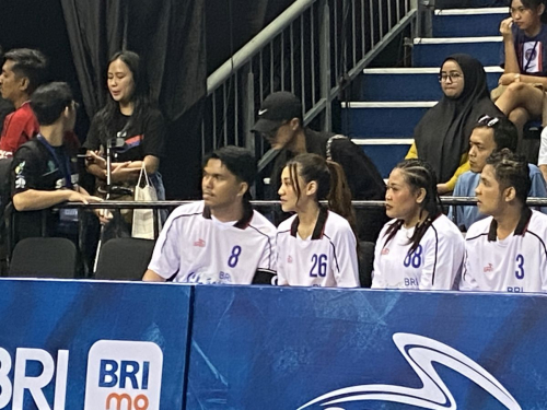 Momen Romantis Thariq Halilintar Gendong Aaliyah Massaid di Mini Soccer Clash