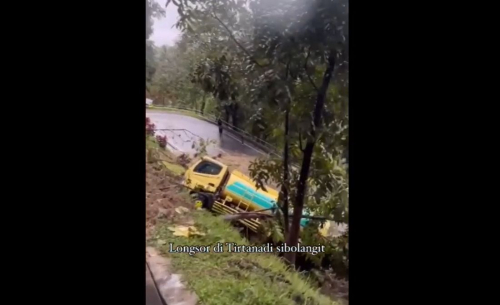 Longsor Lumpuhkan Lalin Medan-Berastagi, 3 Orang Dikabarkan Meninggal