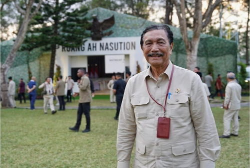 luhut-tegaskan-kenaikan-ppn-12-ditunda