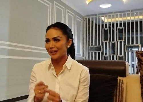 diva-pop-indonesia-krisdayanti-kalah-dalam-hitung-cepat-pilwali-kota-batu