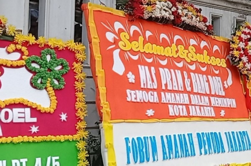 KPU Belum Resmi Umumkan, Pramono-Doel Sudah Kebanjiran Karangan Bunga Menang Pilkada Jakarta