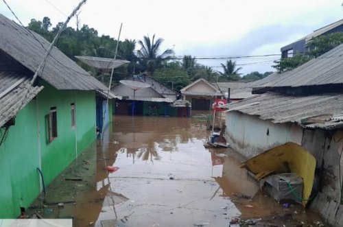 banjir-hingga-tanah-longsor-kepung-malang-selatan-ratusan-rumah-dan-infrastruktur-rusak