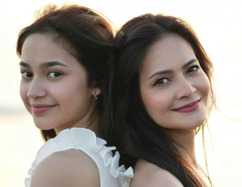 5 Potret Sydney Azkassyah, Putri Cut Tari yang Disebut Mirip Lisa BLACKPINK