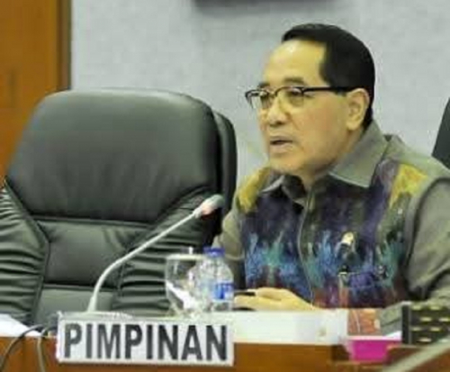 DPR Apresiasi Langkah Mentan Amran Sulaiman Copot Pegawai hingga Cabut Izin Usaha Pupuk Palsu