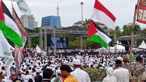 Ribuan Massa Reuni 212 Padati Kawasan Monas, Habib Rizieq Berikan Orasi