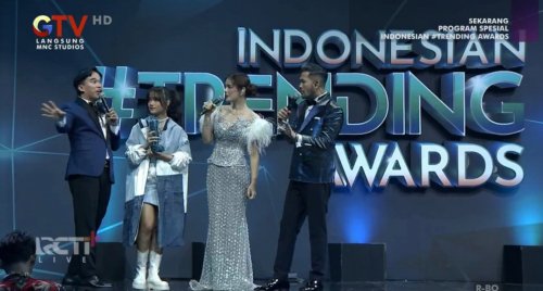 daftar-lengkap-pemenang-indonesian-trending-awards-2024-ada-fuji-hingga-juicy-lucy