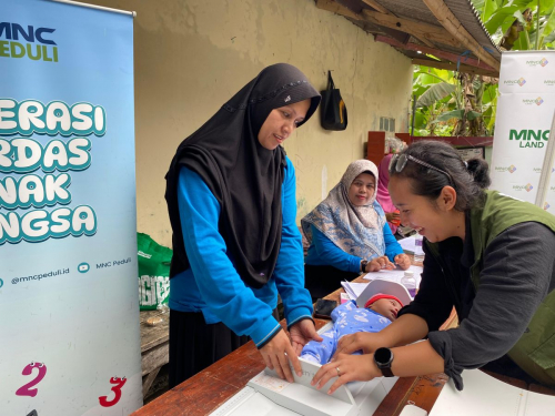 MNC Peduli dan MNC Land Ajak Warga Cileteuh Girang Bogor Berikan Asupan Bergizi pada Anak
