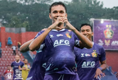 Hasil Persik Kediri vs Madura United di Liga 1 2024-2025: Diwarnai Kartu Merah, Macan Putih Menang Tipis 1-0!