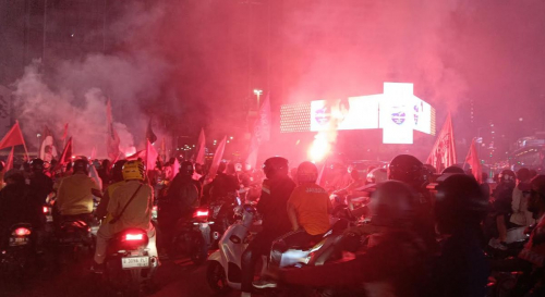 Padati Bundaran HI, The Jakmania Rayakan Kemenangan Pram-Doel