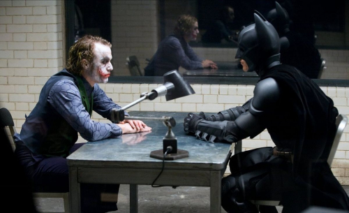 Sinopsis Film The Dark Knight, Joker Hancurkan Status Quo
