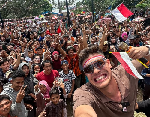 Potret Aisar Khaled, Influencer yang Dekati Fuji Diduga untuk Gimmick
