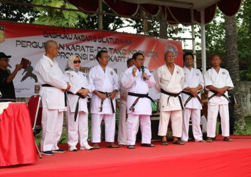 Raih Suara Terbanyak Pilkada Jakarta, Pramono Ternyata Sandang Sabuk Hitam Dan IV Karate-Do Tako Indonesia