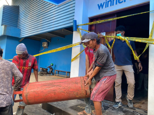 Olah TKP Ledakan Tempat Spa di Bulungan, Polisi Sita Tabung Gas Untuk Sauna