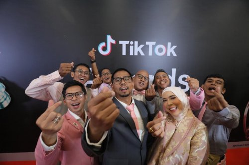 Antusias Fitri Tropica Bersama Grup Bachyper Jadi Pembaca Nominasi di TikTok Awards Indonesia 2024