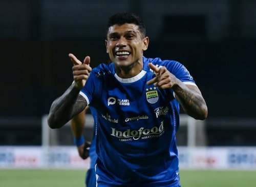 Hasil Persib Bandung vs Malut United di Liga 1 2024-2025: Duo Brasil Bawa Maung Bandung Menang 2-0