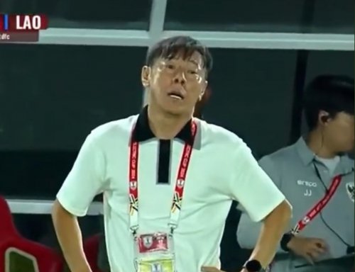 Ekspresi Kesal Shin Tae-yong di Laga Timnas Indonesia vs Laos Jadi Sorotan