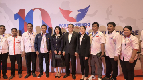 HT Minta Kader Partai Perindo Terus Bersentuhan dengan Rakyat