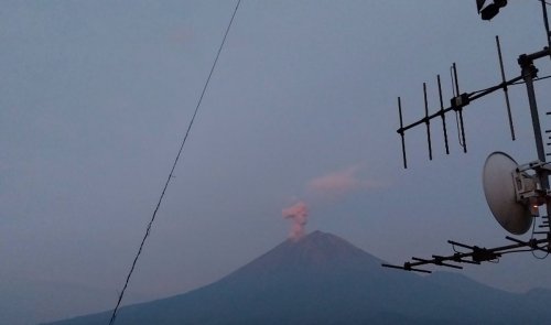 gunung-semeru-5-kali-erupsi-beruntun-hingga-pagi-ini-status-waspada