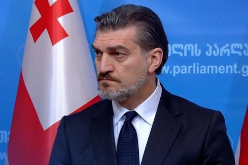 eks-atlet-sepak-bola-mikheil-kavelashvili-dipilih-sebagai-presiden-baru-georgia