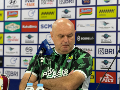 bojan-hodak-beri-bocoran-persib-bandung-kedatangan-1-pemain-awal-2025