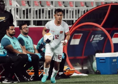 pratama-arhan-satu-satunya-pemain-timnas-indonesia-yang-tersenyum-setelah-kalah-0-1-dari-vietnam-di-piala-aff-2024