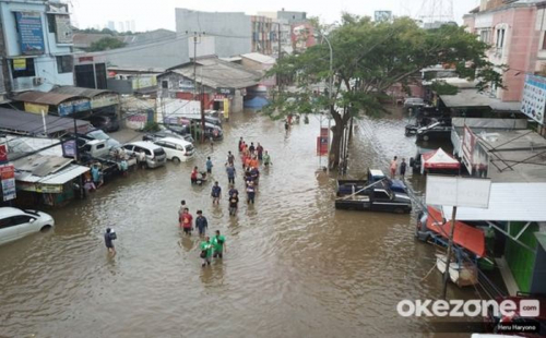 Banjir Rob yang Rendam Pluit Ketinggiannya hingga 1 Meter Lebih