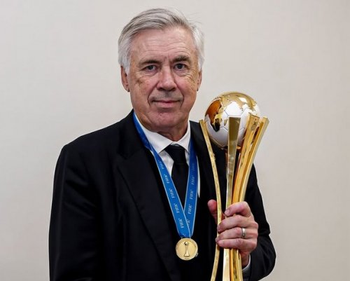 resmi-jadi-pelatih-tersukses-dalam-sejarah-real-madrid-carlo-ancelotti-sebut-la-decima-dan-kemenangan-atas-liverpool-sebagai-kenangan-terindah