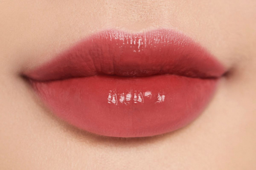 Ini Rahasia agar Tampil Red Glazed Lips