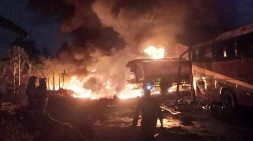 dua-truk-tangki-bbm-terbakar-hebat-di-bogor