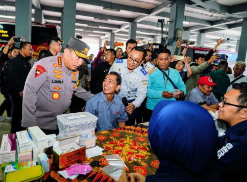 tinjau-objek-wisata-terminal-di-solo-kapolri-tekankan-soal-pelayanan-pengamanan-maksimal-ke-warga