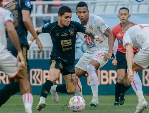 hasil-psis-semarang-vs-malut-united-di-liga-1-2024-2025-laskar-kie-raha-permalukan-tuan-rumah-3-1