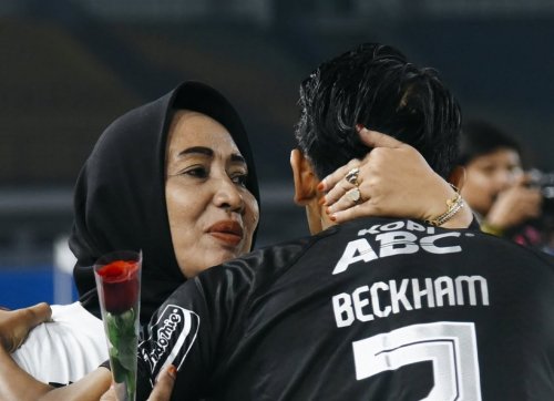 persib-bandung-sikat-persita-tangerang-3-1-beckham-putra-dedikasikan-gol-untuk-ibunya