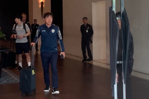 timnas-arab-saudi-tak-pernah-menang-sejak-pecat-roberto-mancini-jadi-pelajaran-bagi-timnas-indonesia-yang-didesak-tendang-shin-tae-yong