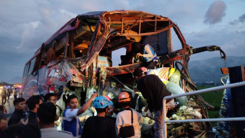 Korban Tewas Kecelakaan di Tol Pandaan Malang Dibawa ke RS Saiful Anwar