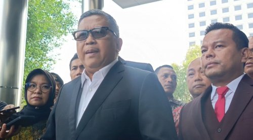 pdip-pastikan-hasto-bakal-taat-hukum-usai-jadi-tersangka